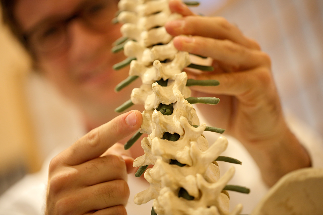 Schmerztherapeut und Chirotherapeut